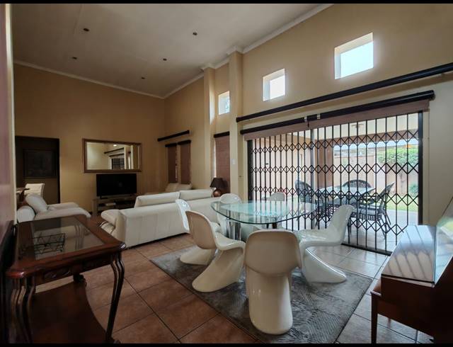 3 BEDROOM TOWNHOUSE FOR SALE IN THREE RIVERS PROPER